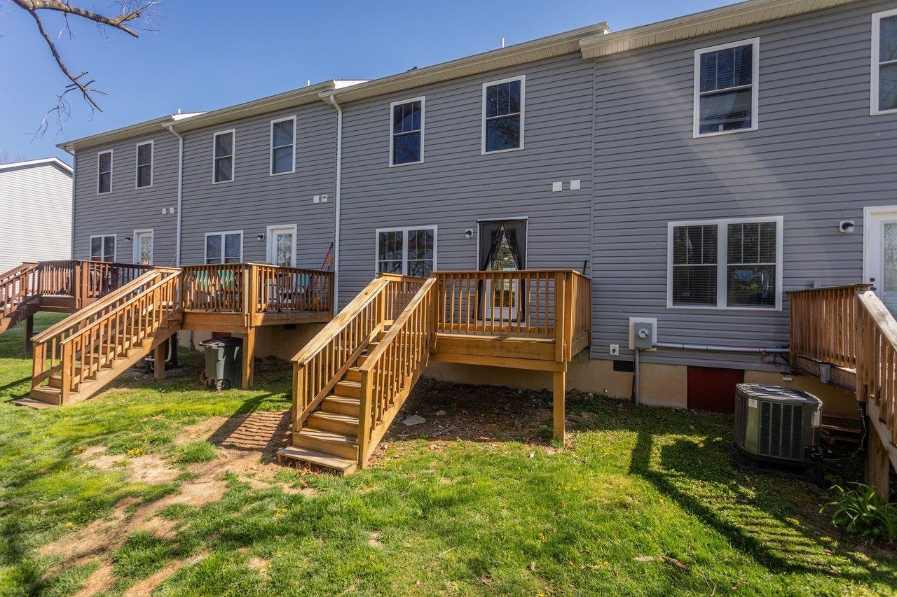 135 SWALLOW DR, ELKTON, Virginia 22827, 3 Bedrooms Bedrooms, ,2 BathroomsBathrooms,Residential,135 SWALLOW DR,675707 MLS # 675707