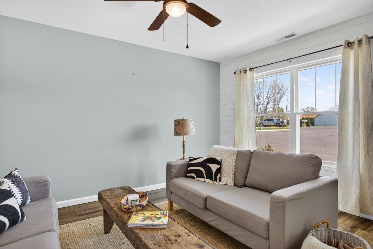 135 SWALLOW DR, ELKTON, Virginia 22827, 3 Bedrooms Bedrooms, ,2 BathroomsBathrooms,Residential,135 SWALLOW DR,675707 MLS # 675707