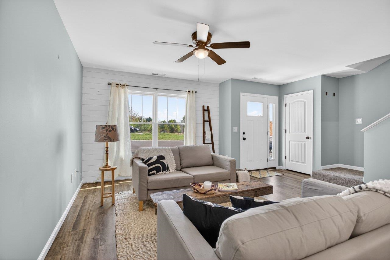 135 SWALLOW DR, ELKTON, Virginia 22827, 3 Bedrooms Bedrooms, ,2 BathroomsBathrooms,Residential,135 SWALLOW DR,675707 MLS # 675707