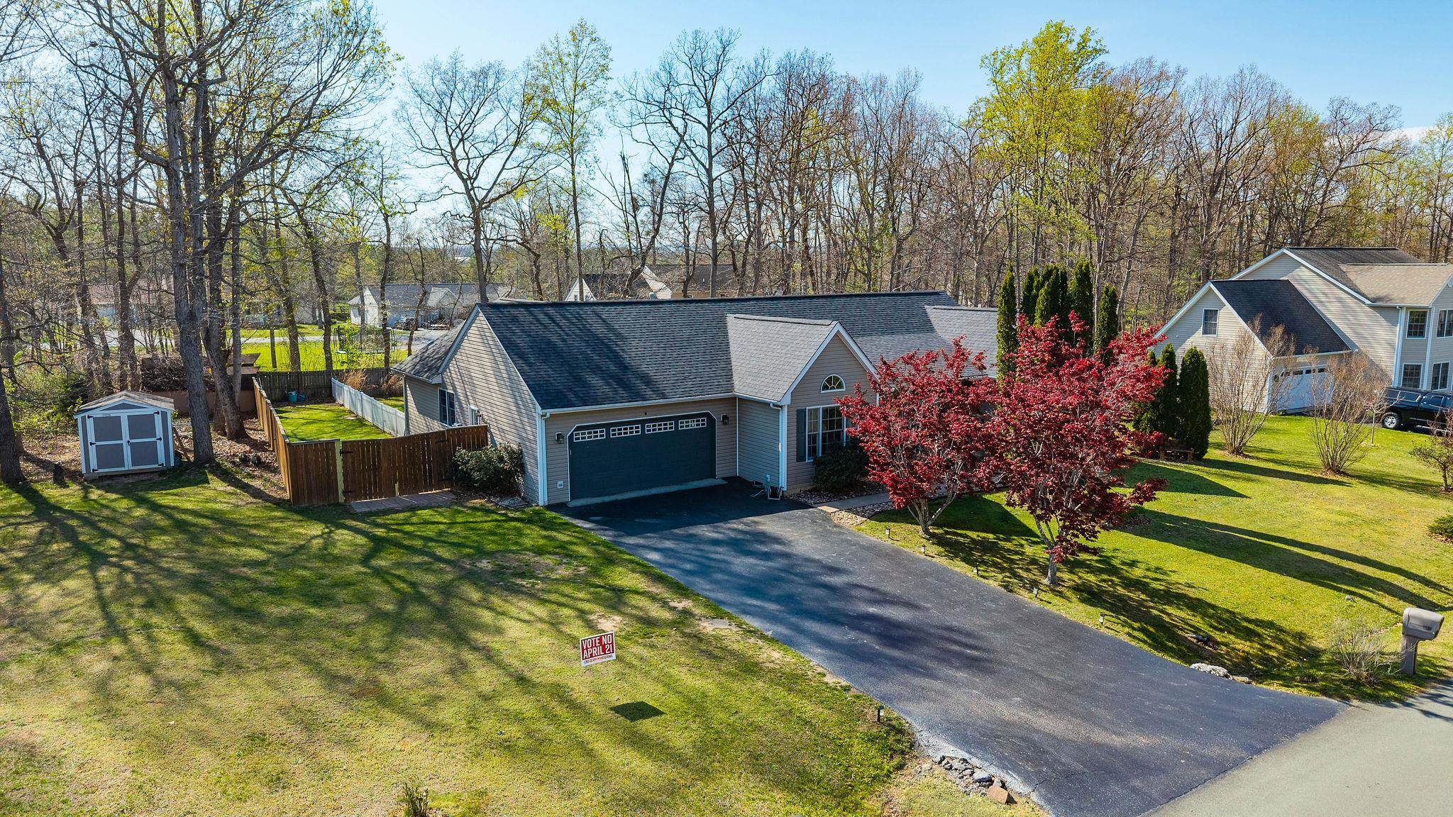 297 ARROW HEAD LN, STUARTS DRAFT, Virginia 24477, 3 Bedrooms Bedrooms, ,2 BathroomsBathrooms,Residential,297 ARROW HEAD LN,675717 MLS # 675717