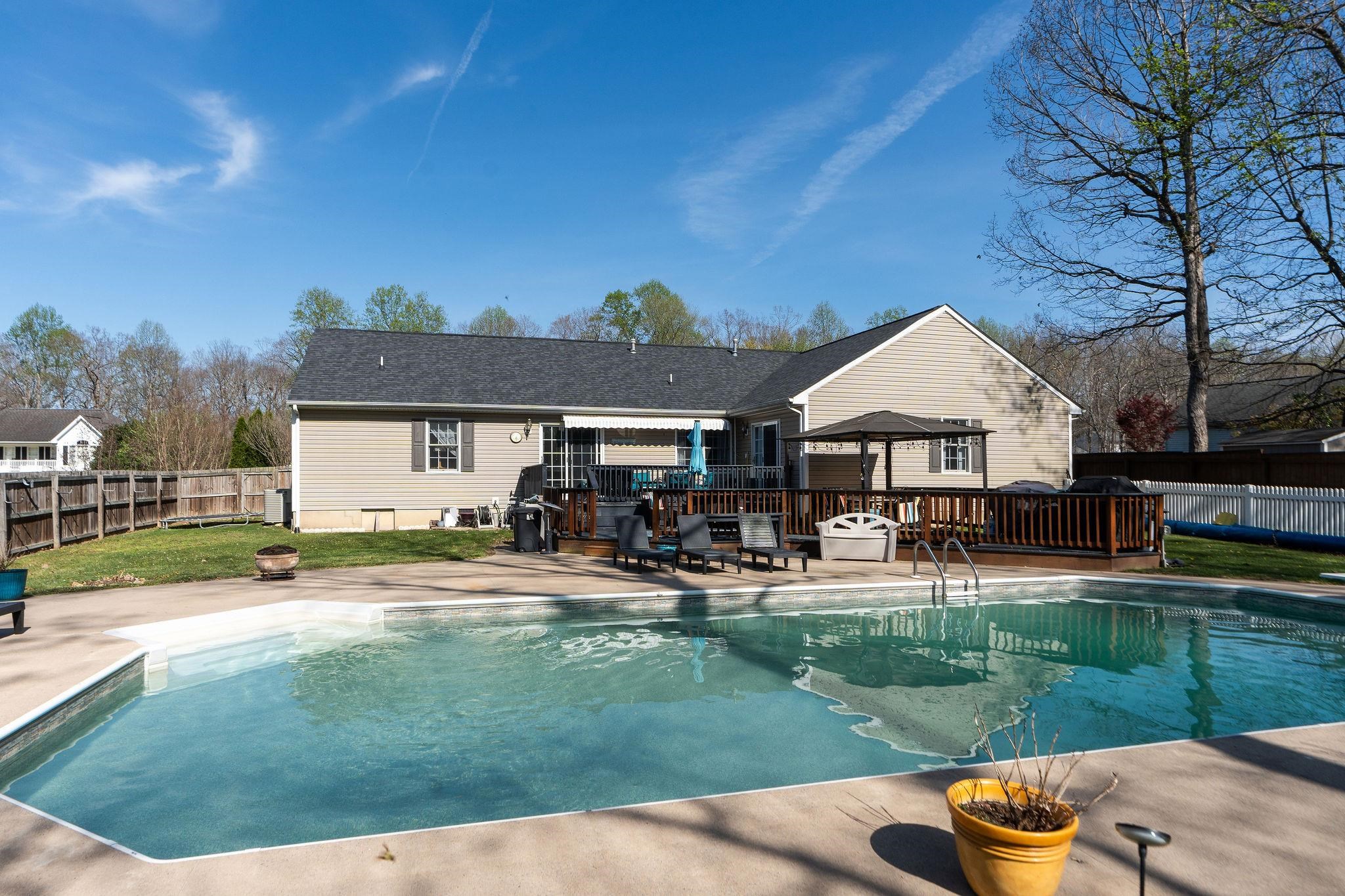 297 ARROW HEAD LN, STUARTS DRAFT, Virginia 24477, 3 Bedrooms Bedrooms, ,2 BathroomsBathrooms,Residential,297 ARROW HEAD LN,675717 MLS # 675717