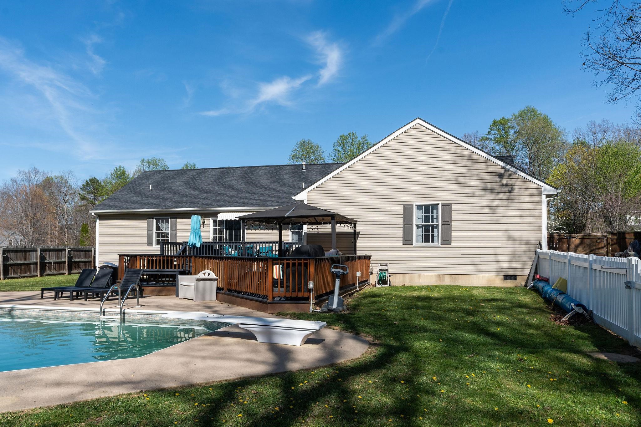 297 ARROW HEAD LN, STUARTS DRAFT, Virginia 24477, 3 Bedrooms Bedrooms, ,2 BathroomsBathrooms,Residential,297 ARROW HEAD LN,675717 MLS # 675717