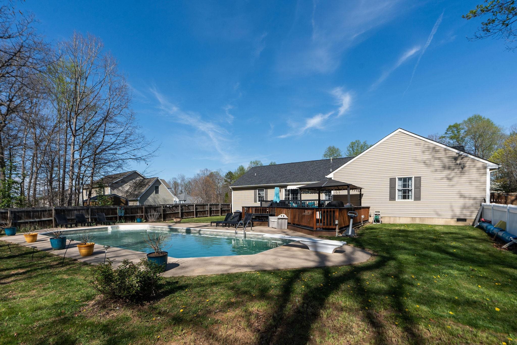 297 ARROW HEAD LN, STUARTS DRAFT, Virginia 24477, 3 Bedrooms Bedrooms, ,2 BathroomsBathrooms,Residential,297 ARROW HEAD LN,675717 MLS # 675717