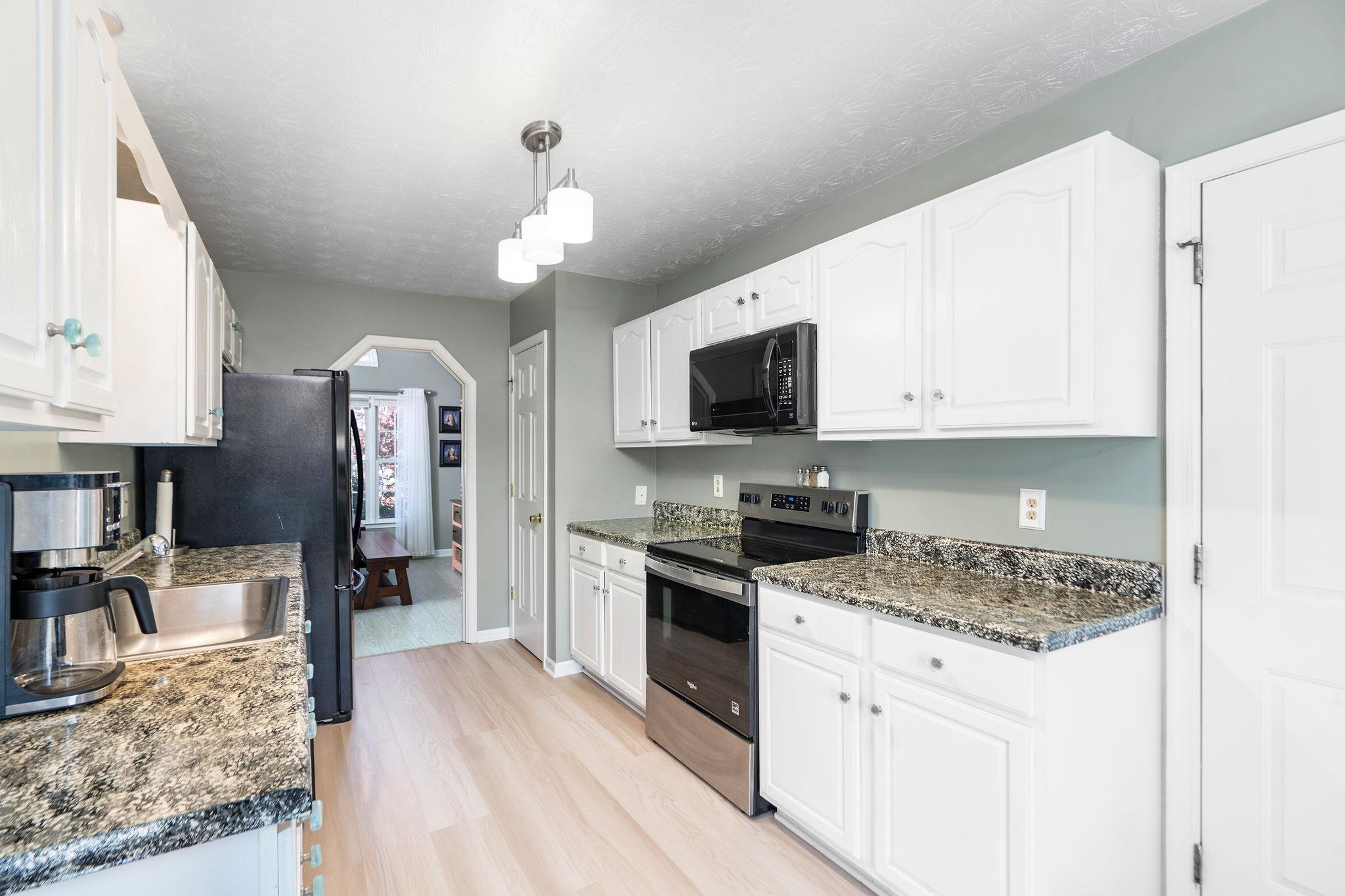 297 ARROW HEAD LN, STUARTS DRAFT, Virginia 24477, 3 Bedrooms Bedrooms, ,2 BathroomsBathrooms,Residential,297 ARROW HEAD LN,675717 MLS # 675717