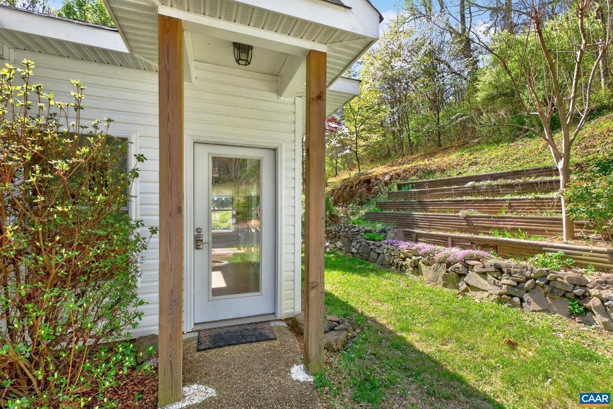 689 MUTTON HOLLOW RD, STANARDSVILLE, Virginia 22973, 3 Bedrooms Bedrooms, ,3 BathroomsBathrooms,Residential,689 MUTTON HOLLOW RD,675725 MLS # 675725