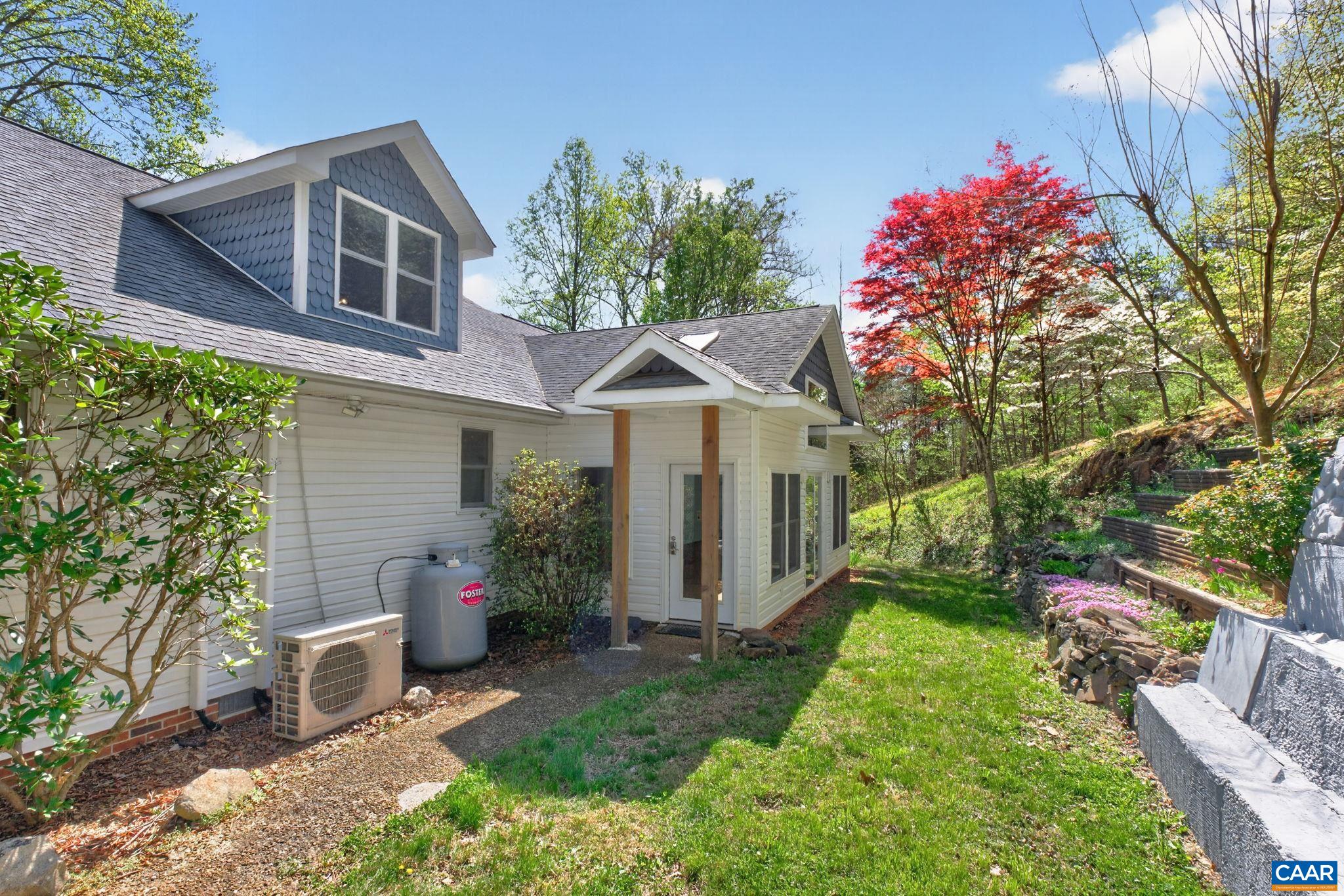 689 MUTTON HOLLOW RD, STANARDSVILLE, Virginia 22973, 3 Bedrooms Bedrooms, ,3 BathroomsBathrooms,Residential,689 MUTTON HOLLOW RD,675725 MLS # 675725