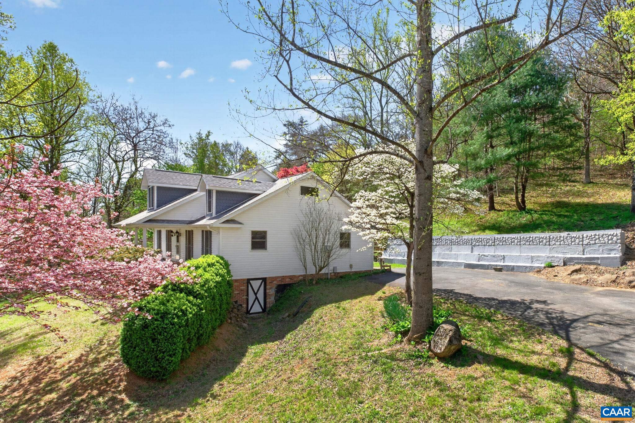 689 MUTTON HOLLOW RD, STANARDSVILLE, Virginia 22973, 3 Bedrooms Bedrooms, ,3 BathroomsBathrooms,Residential,689 MUTTON HOLLOW RD,675725 MLS # 675725