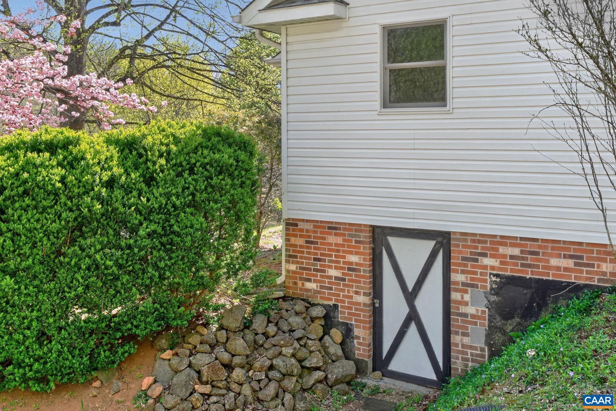 689 MUTTON HOLLOW RD, STANARDSVILLE, Virginia 22973, 3 Bedrooms Bedrooms, ,3 BathroomsBathrooms,Residential,689 MUTTON HOLLOW RD,675725 MLS # 675725