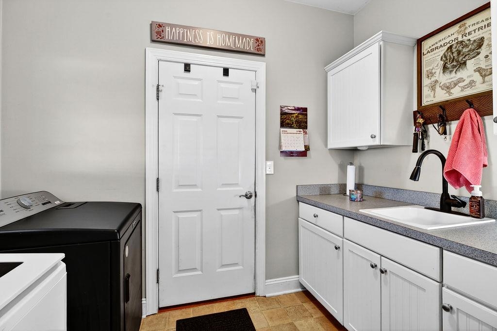 259 WINDSOR DR, FISHERSVILLE, Virginia 22939, 4 Bedrooms Bedrooms, ,2 BathroomsBathrooms,Residential,259 WINDSOR DR,675726 MLS # 675726