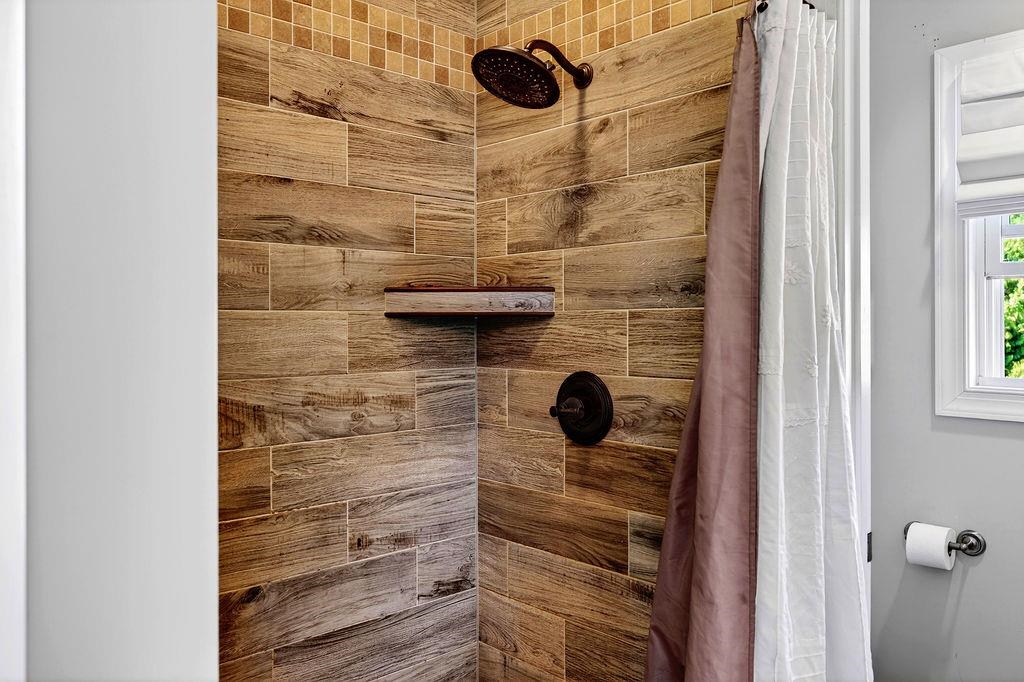 259 WINDSOR DR, FISHERSVILLE, Virginia 22939, 4 Bedrooms Bedrooms, ,2 BathroomsBathrooms,Residential,259 WINDSOR DR,675726 MLS # 675726