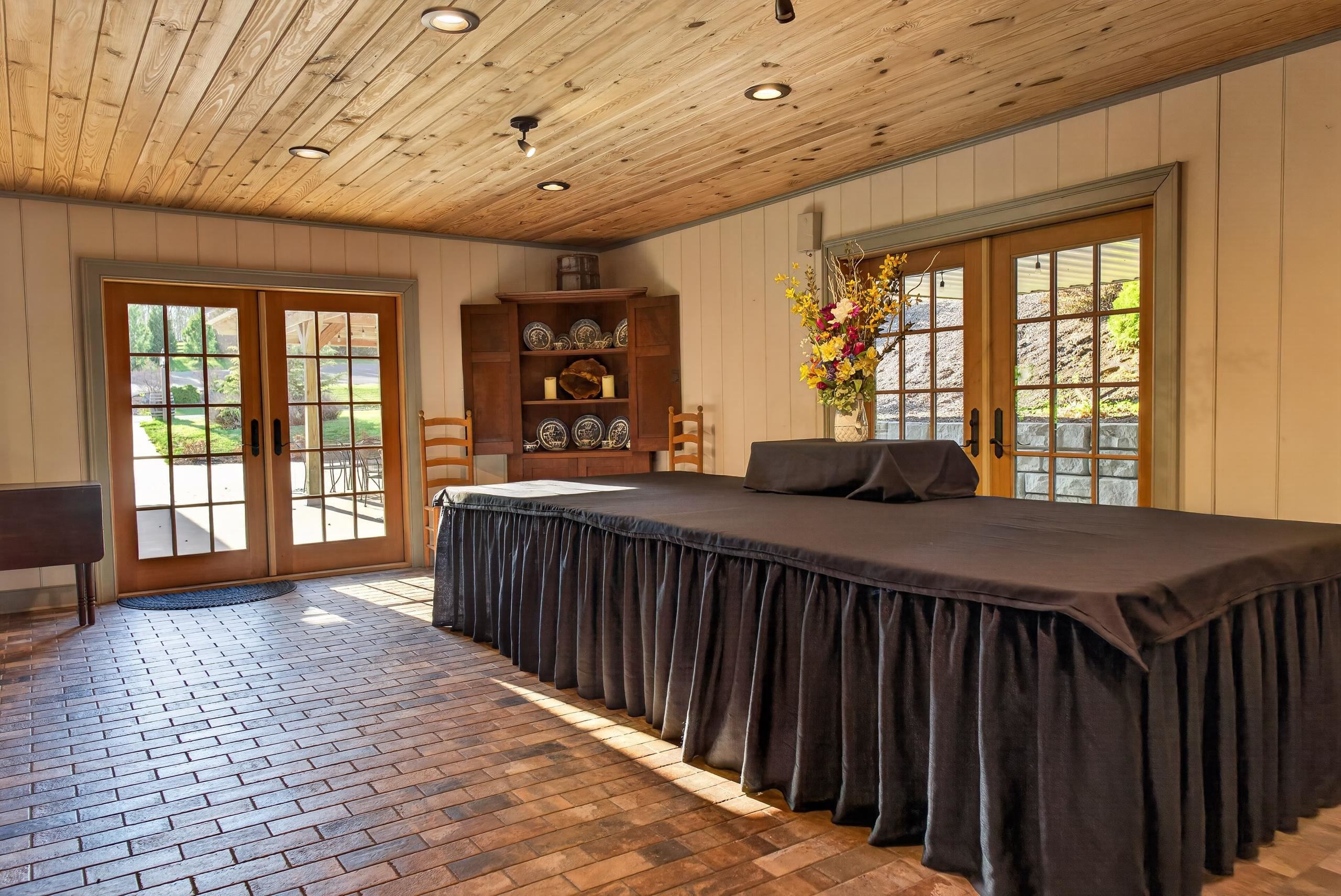 331 GLEBE SCHOOL RD, SWOOPE, Virginia 24479, ,Commercial,331 GLEBE SCHOOL RD,675737 MLS # 675737