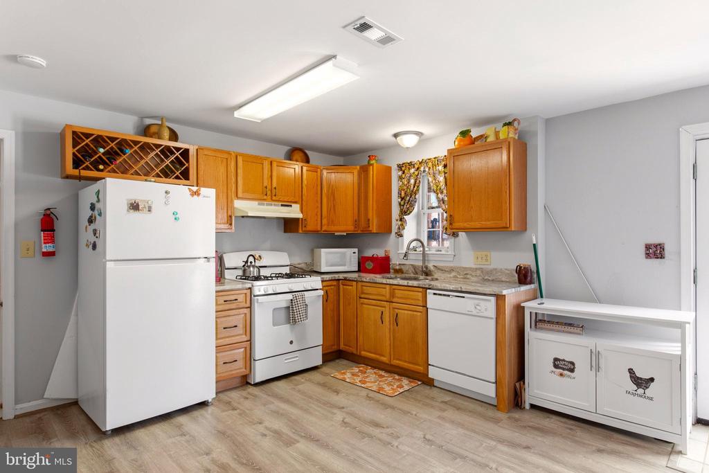 7920 S WOODS DR, FREDERICKSBURG, Virginia 22408, 4 Bedrooms Bedrooms, ,3 BathroomsBathrooms,Residential,7920 S WOODS DR,VASP2040868 MLS # VASP2040868