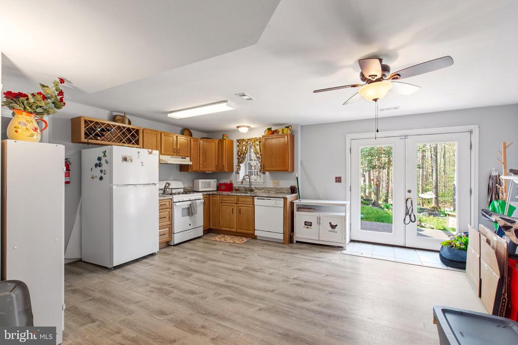 7920 S WOODS DR, FREDERICKSBURG, Virginia 22408, 4 Bedrooms Bedrooms, ,3 BathroomsBathrooms,Residential,7920 S WOODS DR,VASP2040868 MLS # VASP2040868