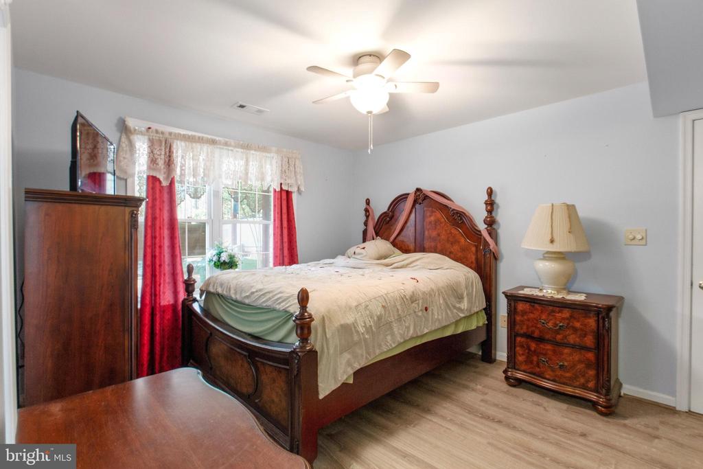 7920 S WOODS DR, FREDERICKSBURG, Virginia 22408, 4 Bedrooms Bedrooms, ,3 BathroomsBathrooms,Residential,7920 S WOODS DR,VASP2040868 MLS # VASP2040868