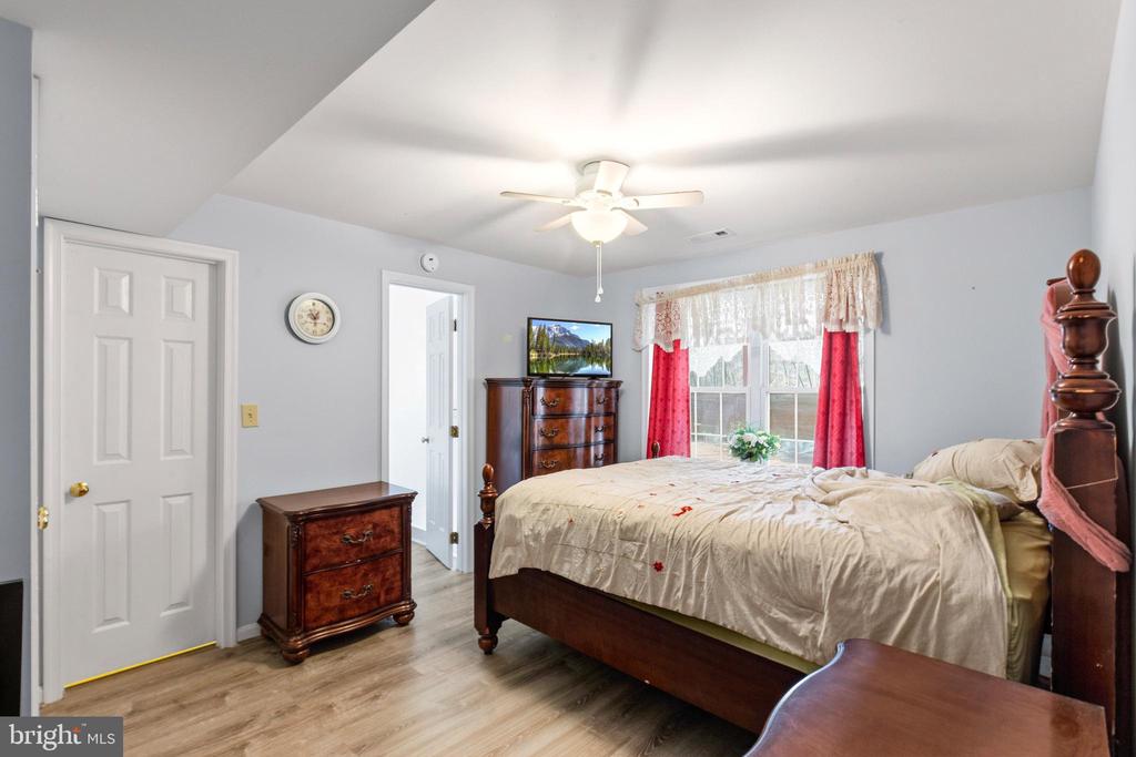 7920 S WOODS DR, FREDERICKSBURG, Virginia 22408, 4 Bedrooms Bedrooms, ,3 BathroomsBathrooms,Residential,7920 S WOODS DR,VASP2040868 MLS # VASP2040868