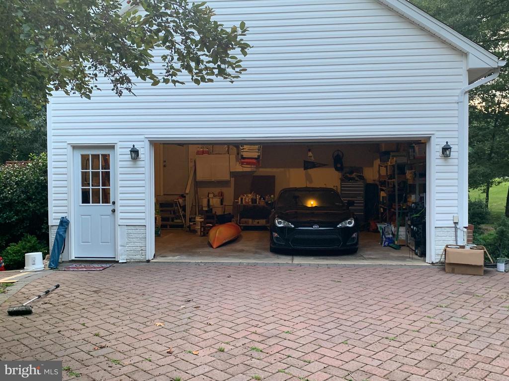 7920 S WOODS DR, FREDERICKSBURG, Virginia 22408, 4 Bedrooms Bedrooms, ,3 BathroomsBathrooms,Residential,7920 S WOODS DR,VASP2040868 MLS # VASP2040868