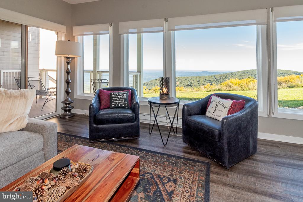 1616 OVERLOOK OLOOK, ROSELAND, Virginia 22967, 2 Bedrooms Bedrooms, ,2 BathroomsBathrooms,Residential,Overlook Condos,1616 OVERLOOK OLOOK,VANL2000652 MLS # VANL2000652