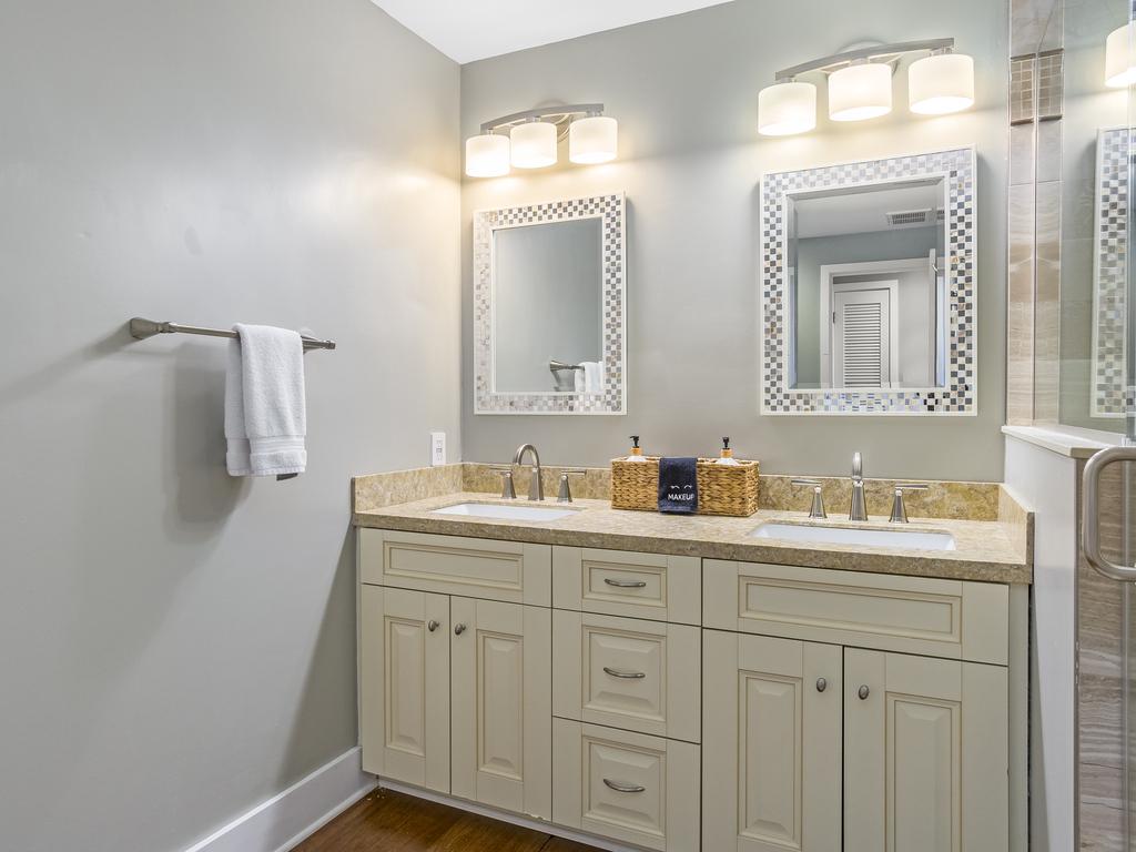 1616 OVERLOOK OLOOK, ROSELAND, Virginia 22967, 2 Bedrooms Bedrooms, ,2 BathroomsBathrooms,Residential,Overlook Condos,1616 OVERLOOK OLOOK,VANL2000652 MLS # VANL2000652