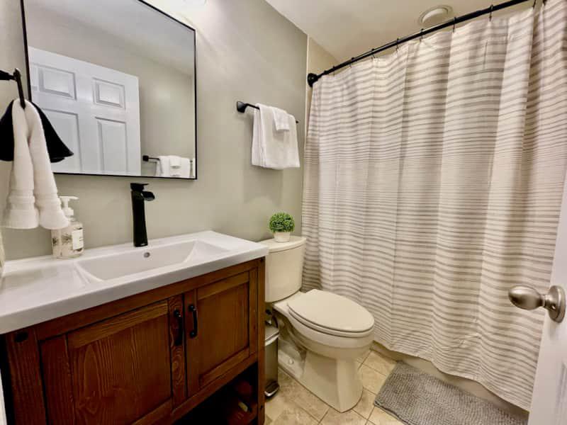 1616 OVERLOOK OLOOK, ROSELAND, Virginia 22967, 2 Bedrooms Bedrooms, ,2 BathroomsBathrooms,Residential,Overlook Condos,1616 OVERLOOK OLOOK,VANL2000652 MLS # VANL2000652