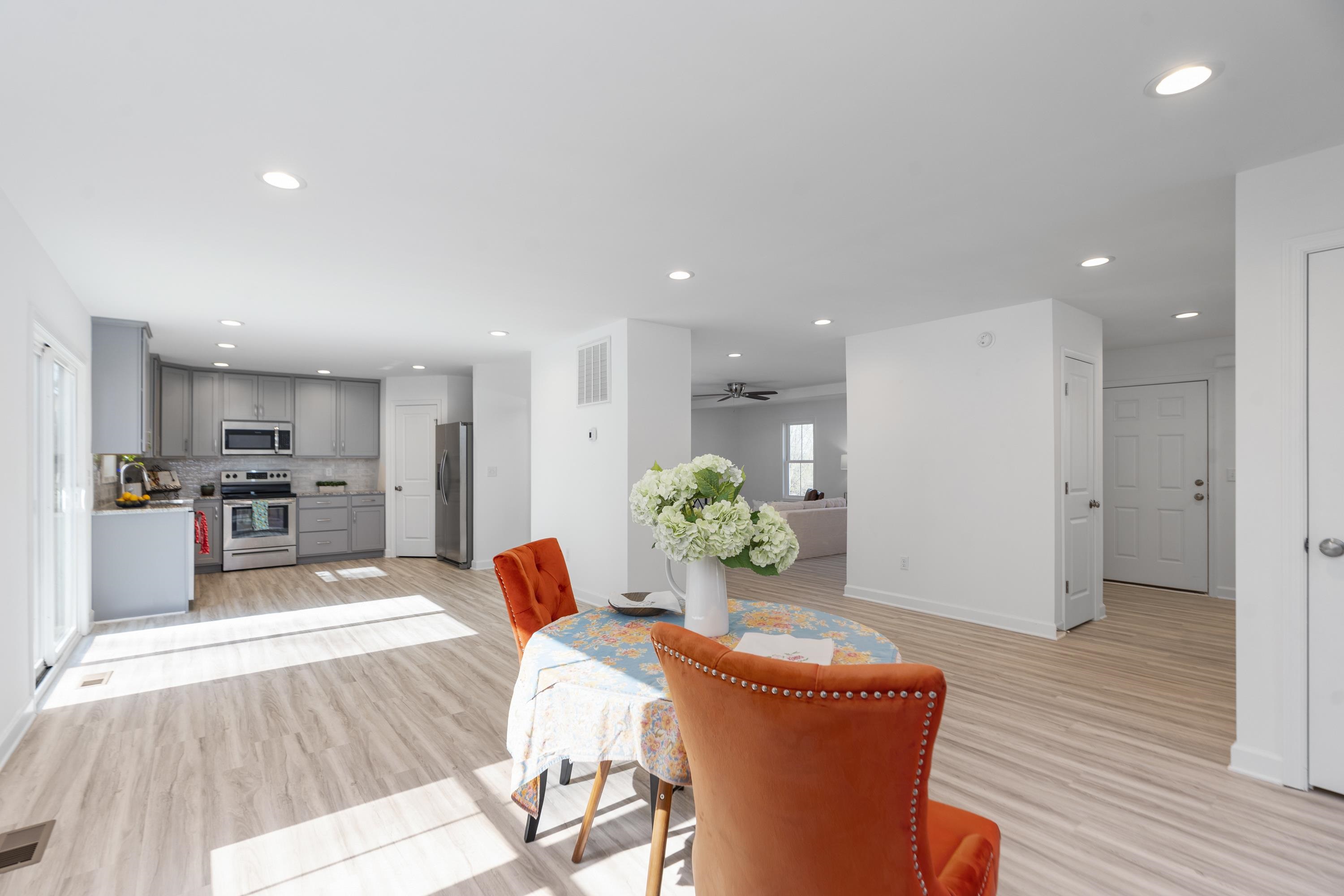 418 CAMPBELL ST, STAUNTON, Virginia 24401, 4 Bedrooms Bedrooms, ,3 BathroomsBathrooms,Residential,418 CAMPBELL ST,675730 MLS # 675730