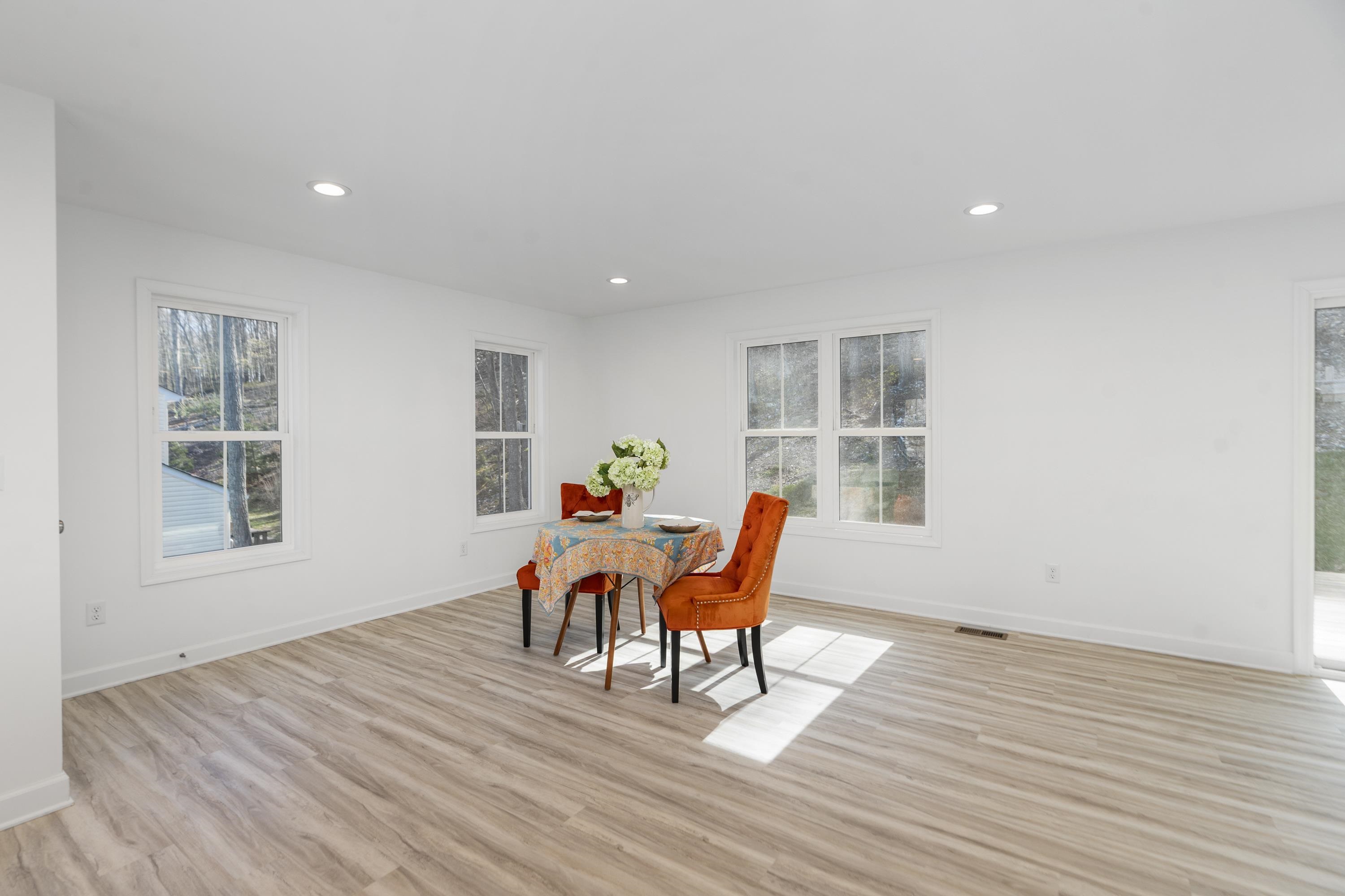 418 CAMPBELL ST, STAUNTON, Virginia 24401, 4 Bedrooms Bedrooms, ,3 BathroomsBathrooms,Residential,418 CAMPBELL ST,675730 MLS # 675730