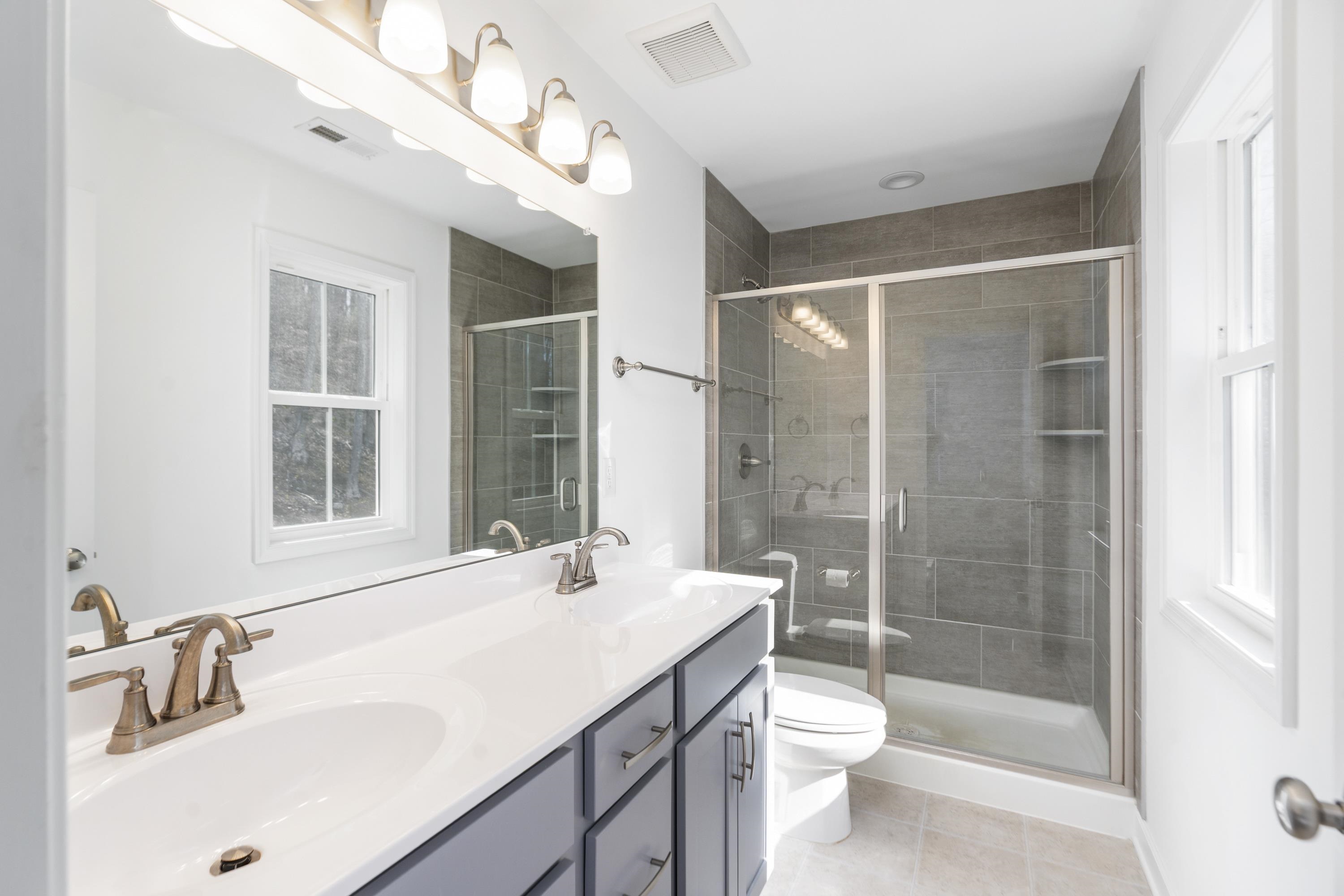 418 CAMPBELL ST, STAUNTON, Virginia 24401, 4 Bedrooms Bedrooms, ,3 BathroomsBathrooms,Residential,418 CAMPBELL ST,675730 MLS # 675730