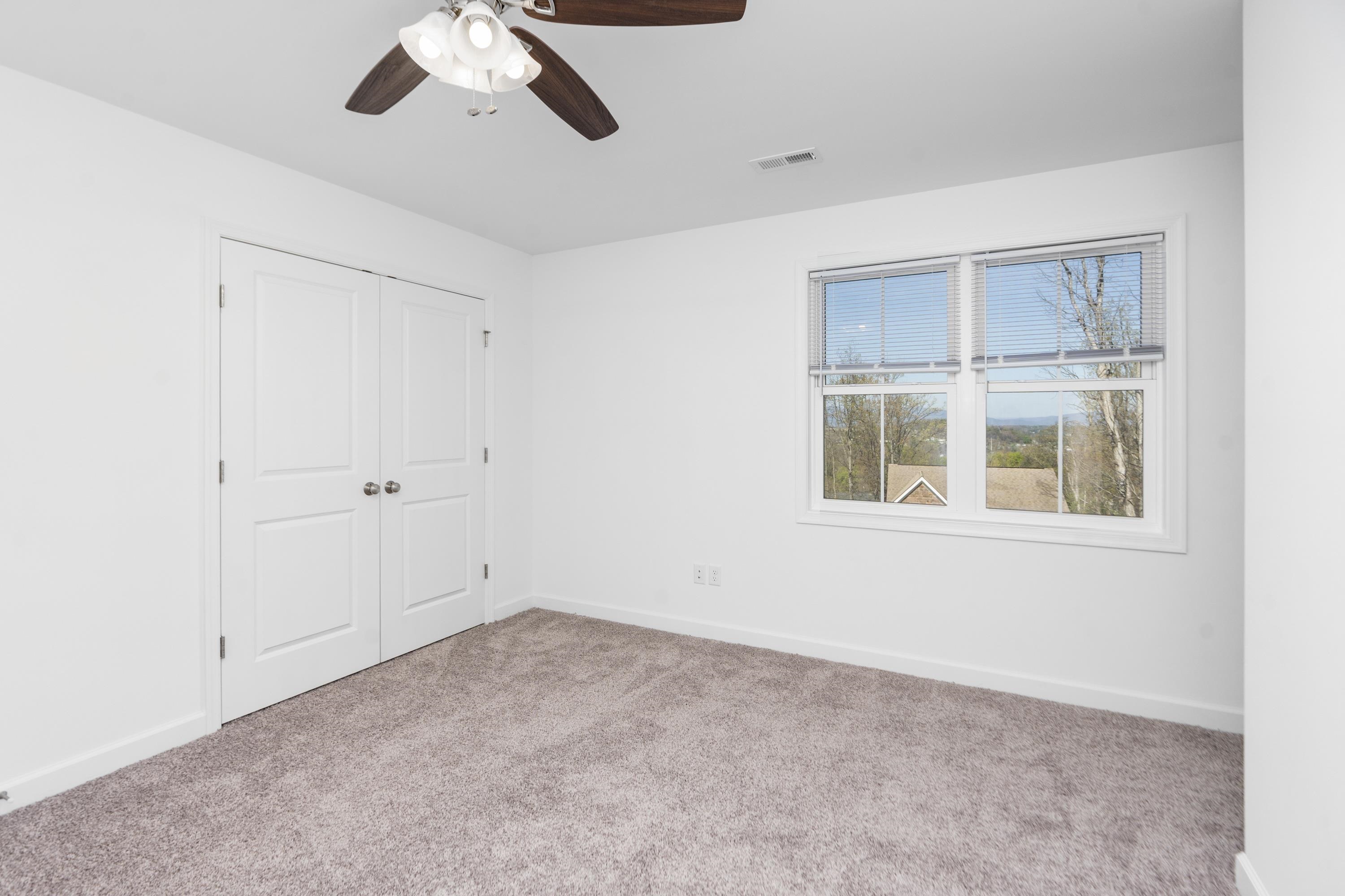 418 CAMPBELL ST, STAUNTON, Virginia 24401, 4 Bedrooms Bedrooms, ,3 BathroomsBathrooms,Residential,418 CAMPBELL ST,675730 MLS # 675730