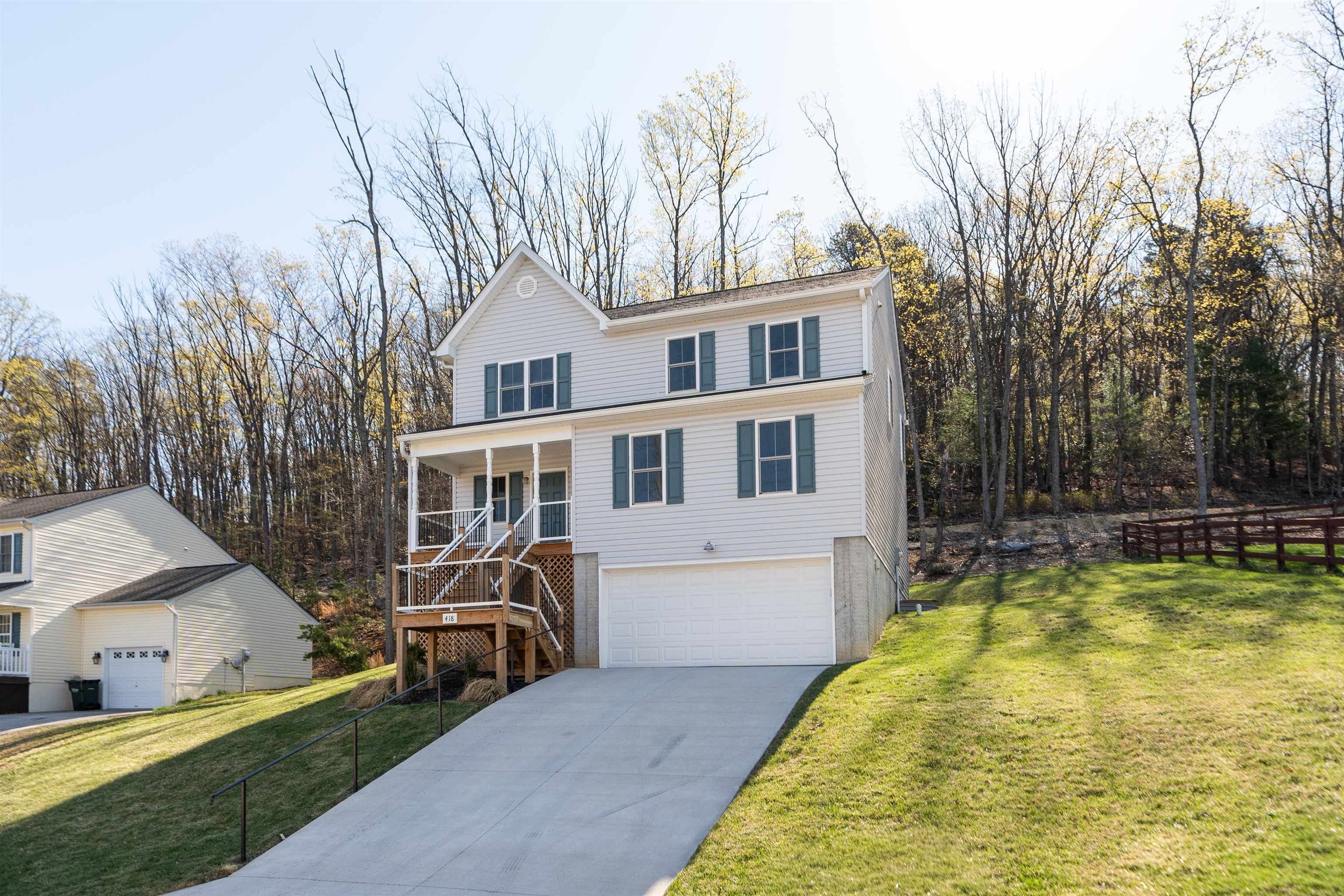 418 CAMPBELL ST, STAUNTON, Virginia 24401, 4 Bedrooms Bedrooms, ,3 BathroomsBathrooms,Residential,418 CAMPBELL ST,675730 MLS # 675730