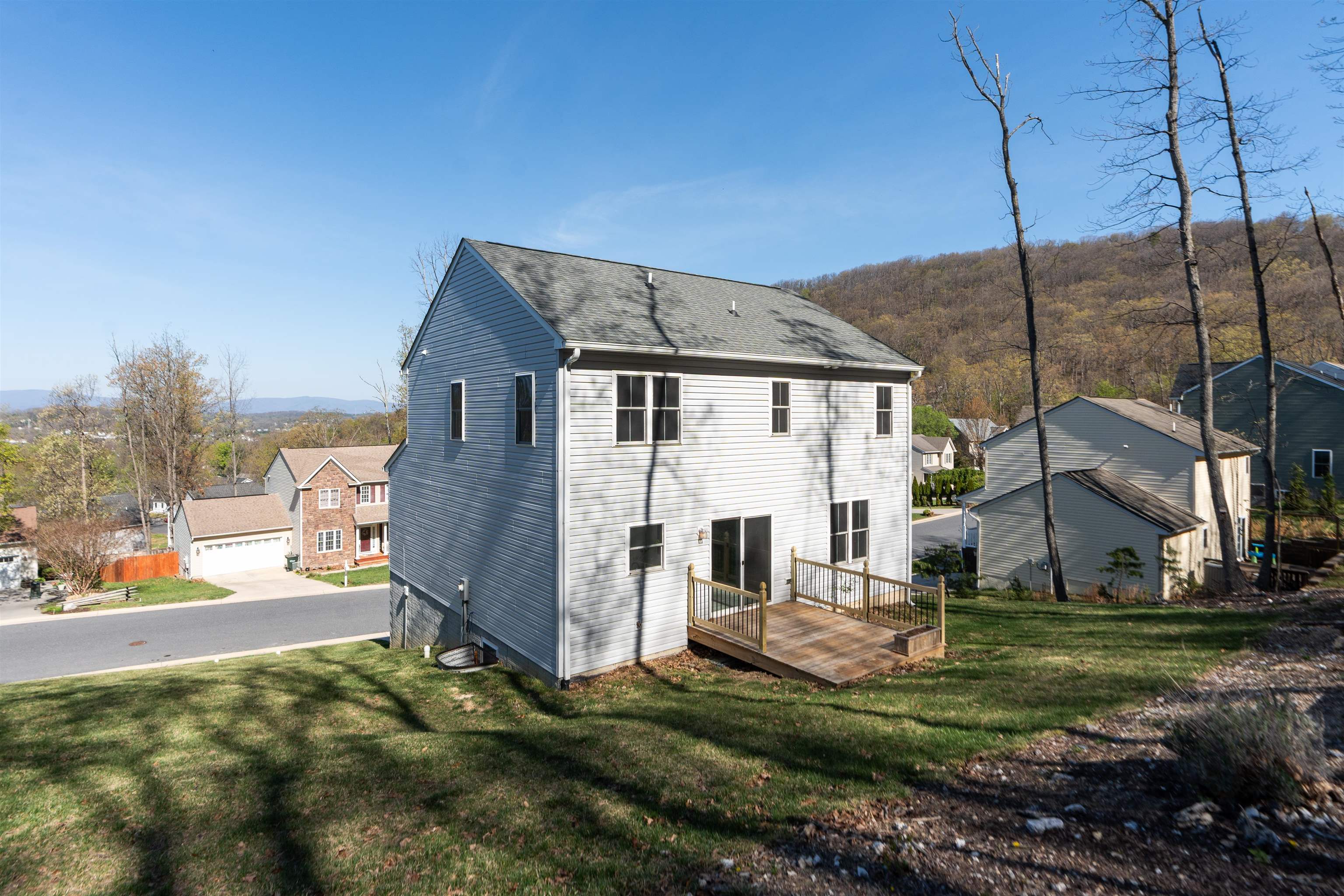 418 CAMPBELL ST, STAUNTON, Virginia 24401, 4 Bedrooms Bedrooms, ,3 BathroomsBathrooms,Residential,418 CAMPBELL ST,675730 MLS # 675730