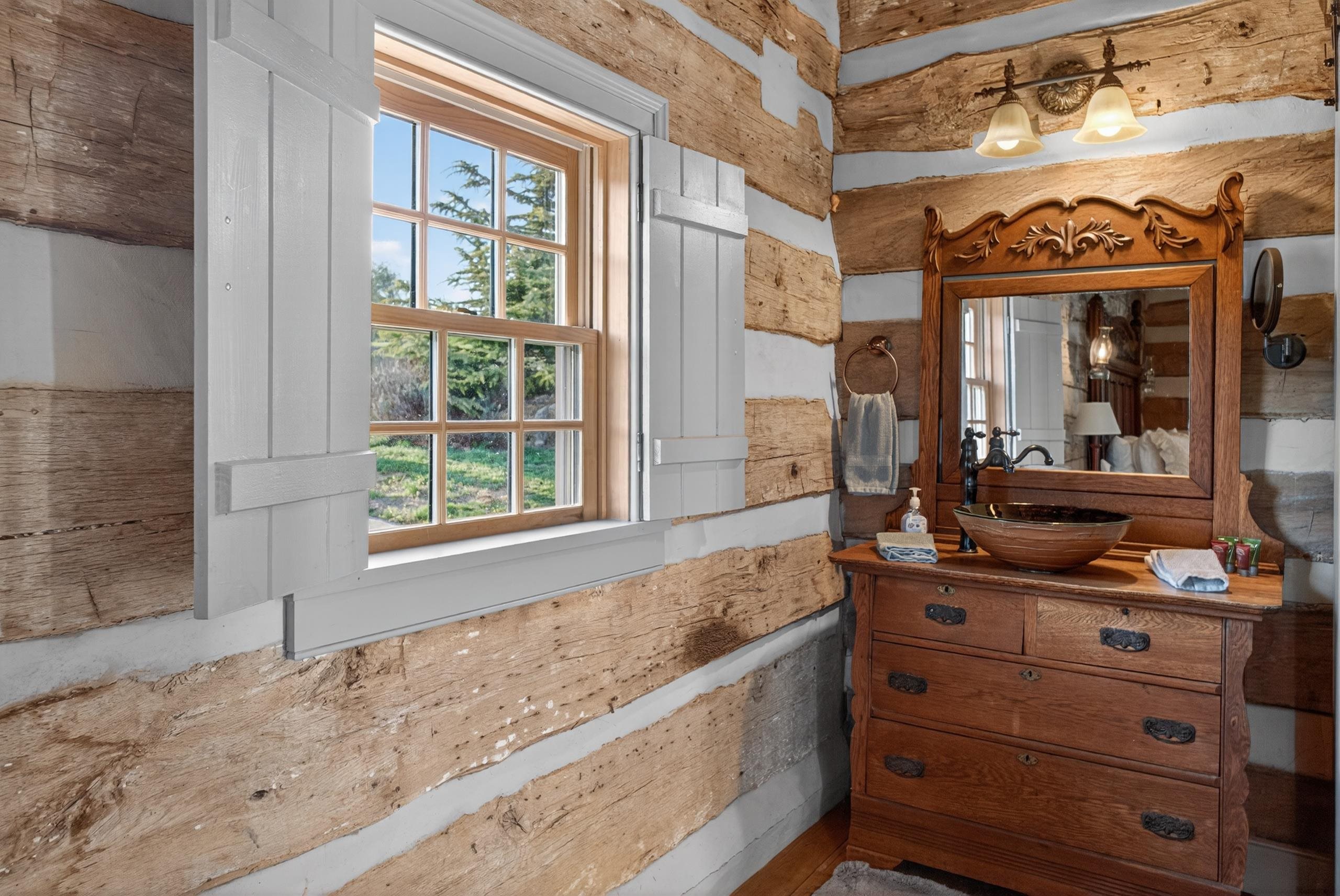 331 GLEBE SCHOOL RD, SWOOPE, Virginia 24479, 6 Bedrooms Bedrooms, ,6 BathroomsBathrooms,Residential,331 GLEBE SCHOOL RD,675740 MLS # 675740