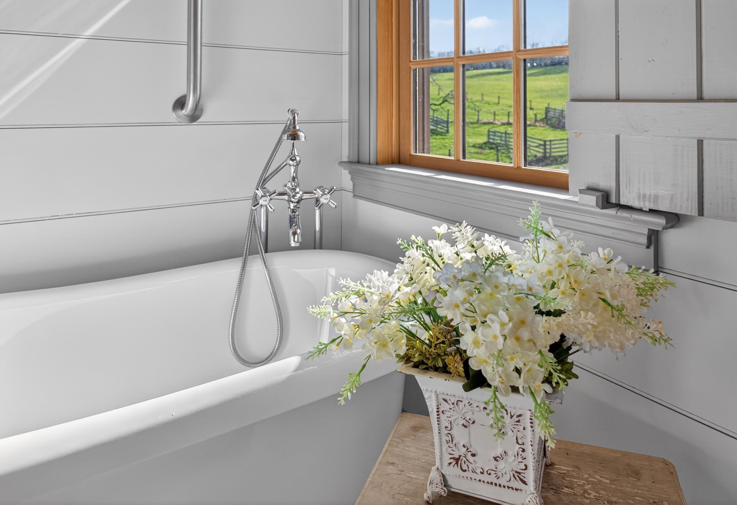 331 GLEBE SCHOOL RD, SWOOPE, Virginia 24479, 6 Bedrooms Bedrooms, ,6 BathroomsBathrooms,Residential,331 GLEBE SCHOOL RD,675740 MLS # 675740