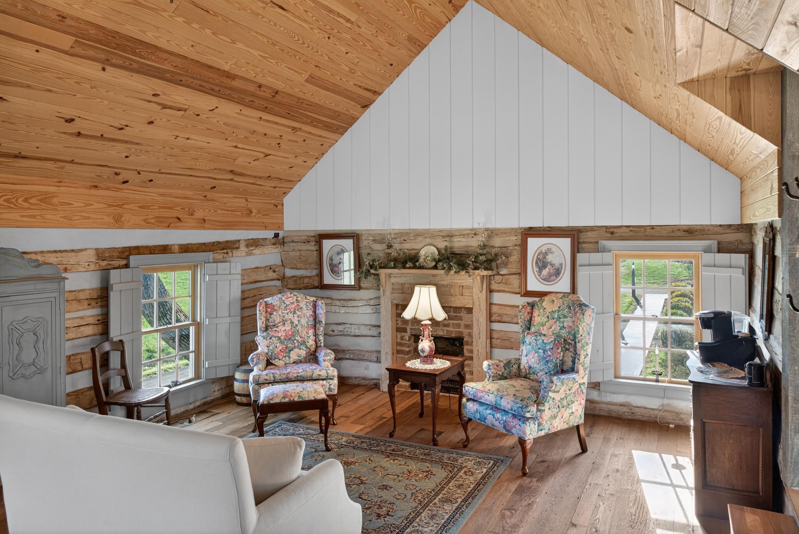 331 GLEBE SCHOOL RD, SWOOPE, Virginia 24479, 6 Bedrooms Bedrooms, ,6 BathroomsBathrooms,Residential,331 GLEBE SCHOOL RD,675740 MLS # 675740