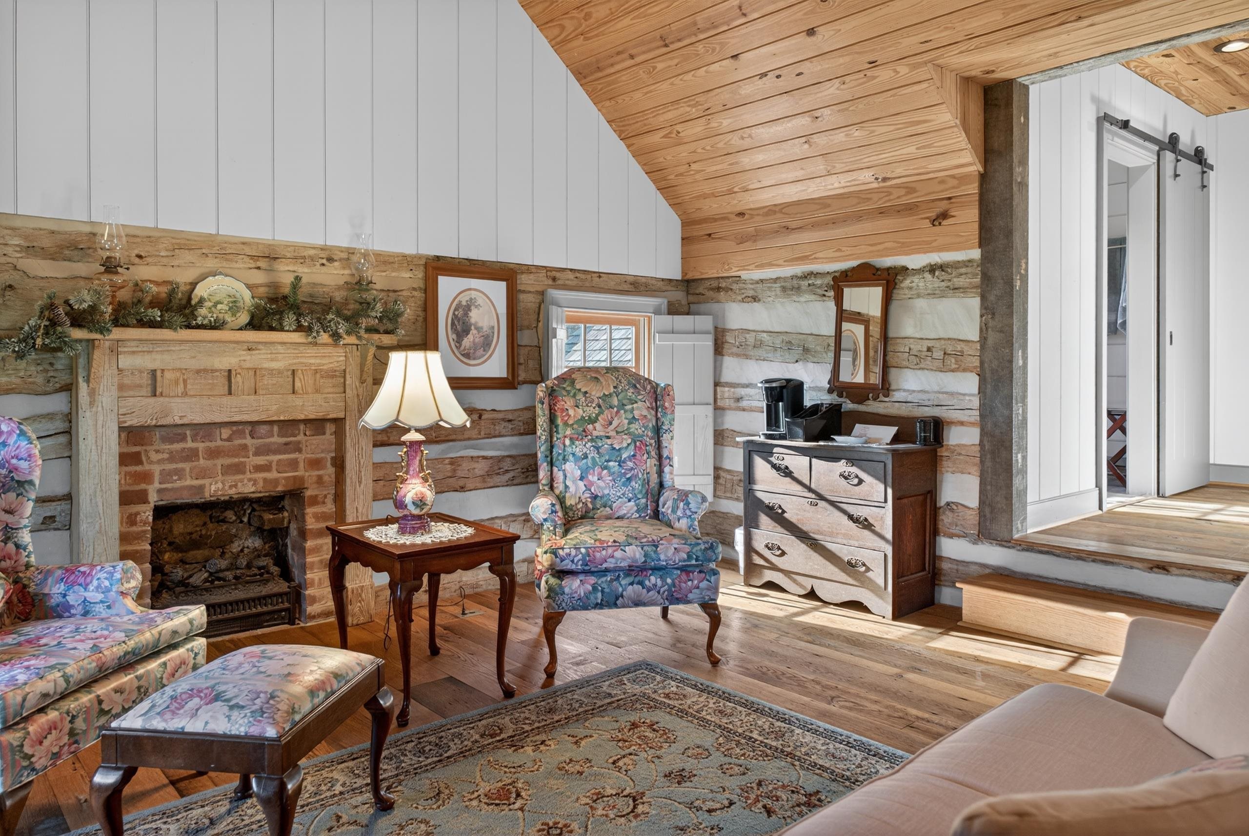 331 GLEBE SCHOOL RD, SWOOPE, Virginia 24479, 6 Bedrooms Bedrooms, ,6 BathroomsBathrooms,Residential,331 GLEBE SCHOOL RD,675740 MLS # 675740