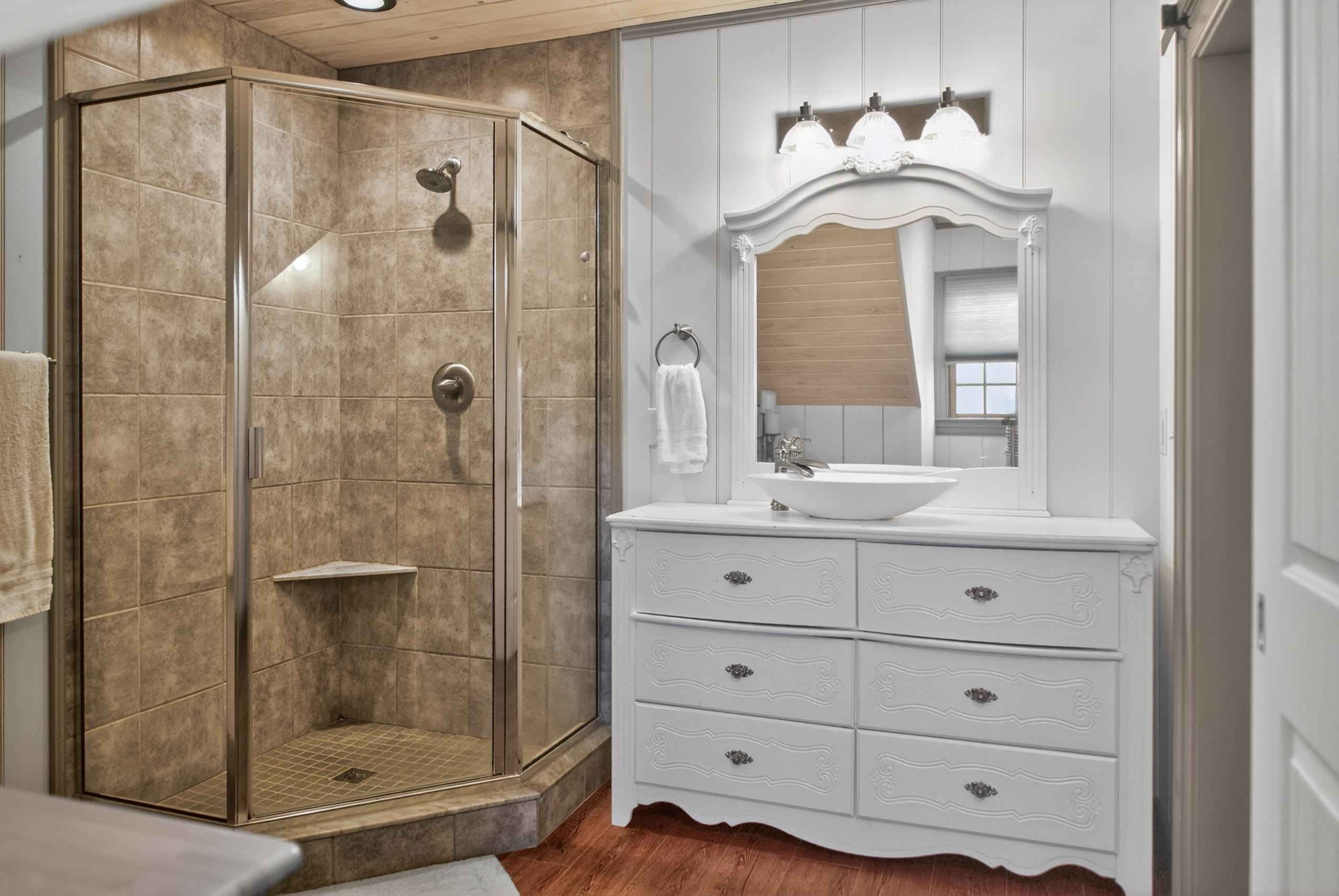 331 GLEBE SCHOOL RD, SWOOPE, Virginia 24479, 6 Bedrooms Bedrooms, ,6 BathroomsBathrooms,Residential,331 GLEBE SCHOOL RD,675740 MLS # 675740