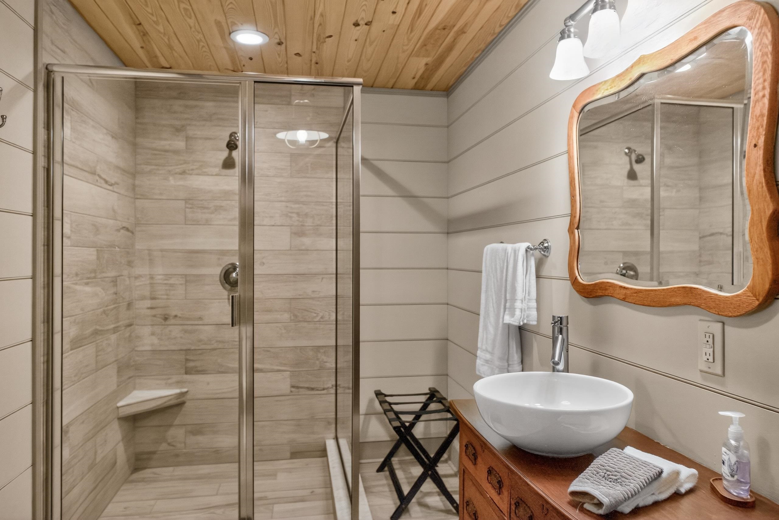 331 GLEBE SCHOOL RD, SWOOPE, Virginia 24479, 6 Bedrooms Bedrooms, ,6 BathroomsBathrooms,Residential,331 GLEBE SCHOOL RD,675740 MLS # 675740