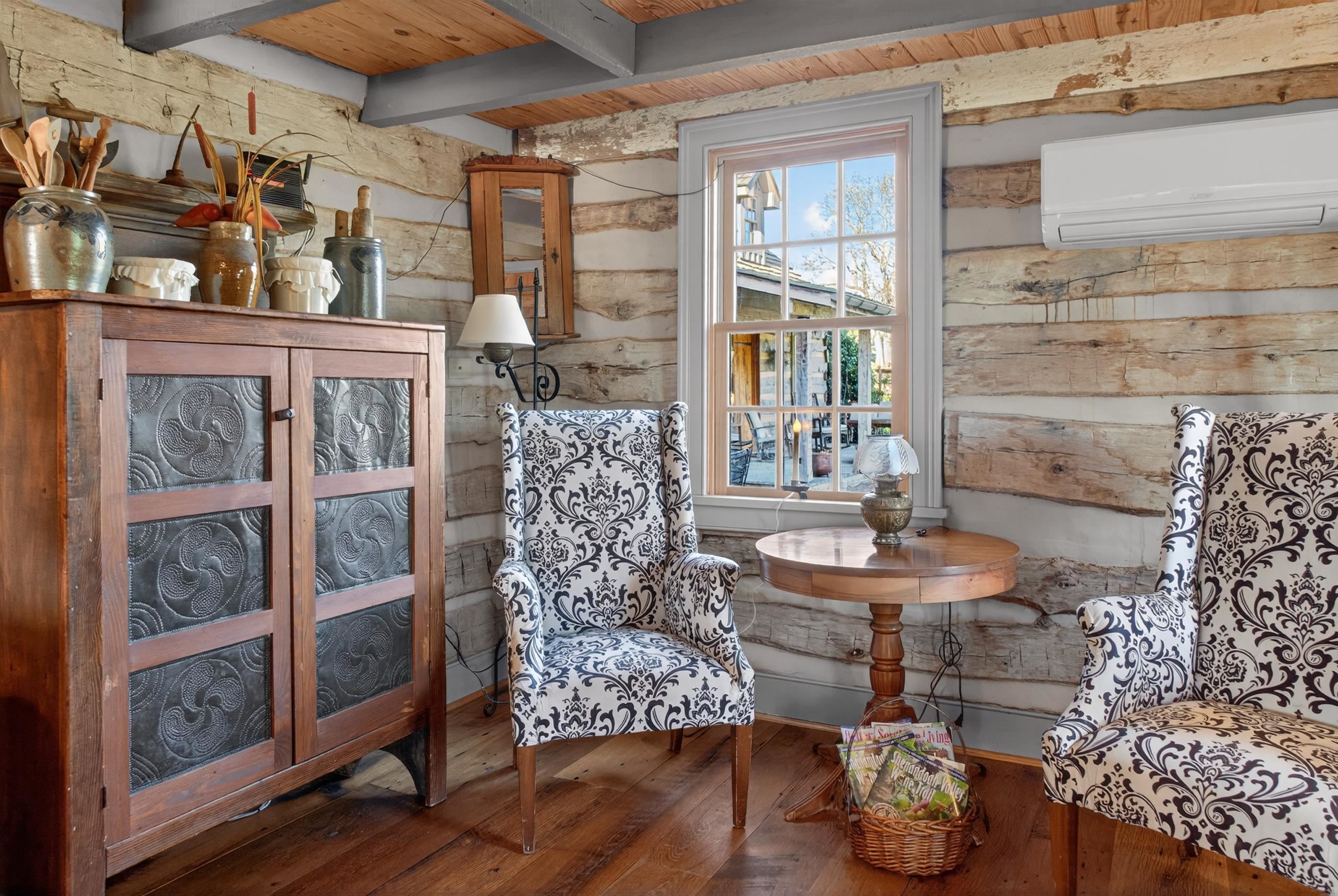 331 GLEBE SCHOOL RD, SWOOPE, Virginia 24479, 6 Bedrooms Bedrooms, ,6 BathroomsBathrooms,Residential,331 GLEBE SCHOOL RD,675740 MLS # 675740