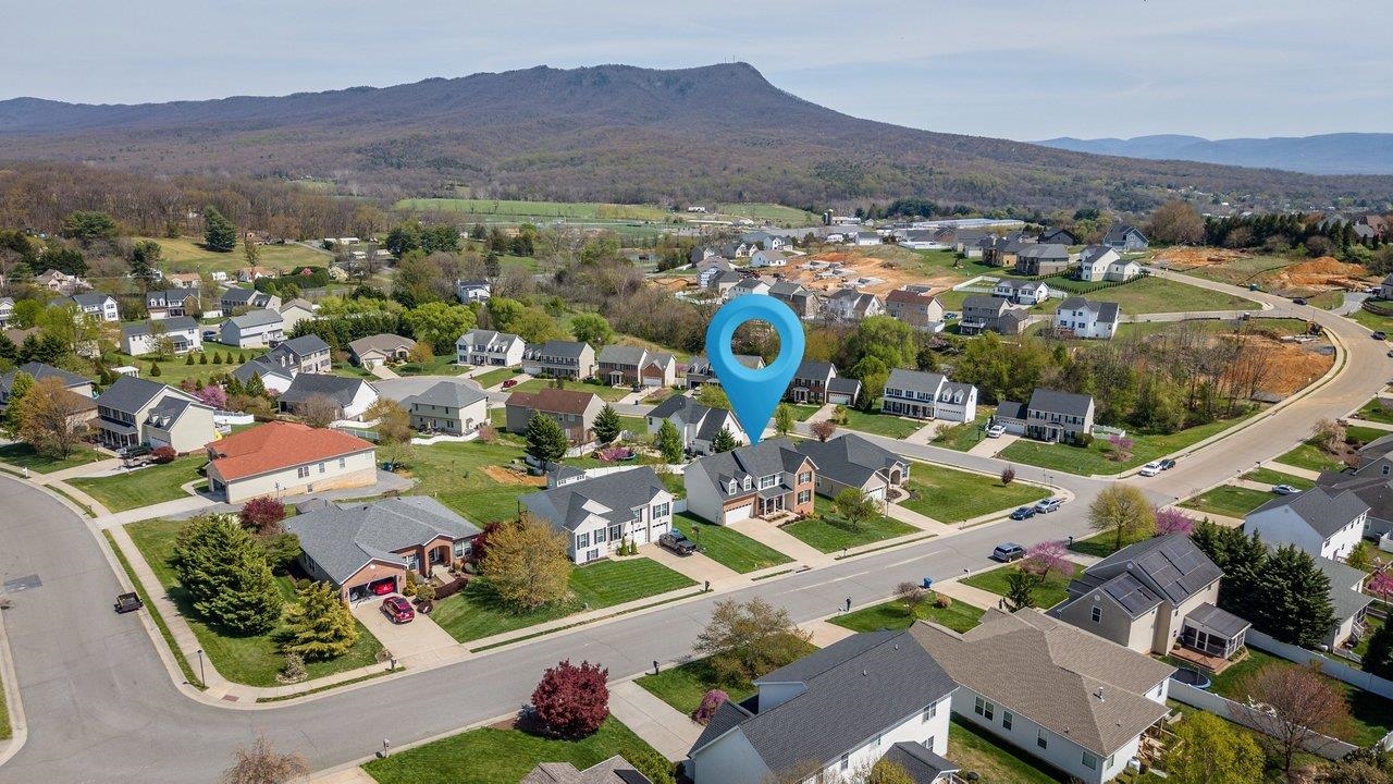 305 RACHEL DR, PENN LAIRD, Virginia 22846, 4 Bedrooms Bedrooms, ,2 BathroomsBathrooms,Residential,305 RACHEL DR,675749 MLS # 675749 305 RACHEL DR, PENN LAIRD, Virginia 22846, 4 Bedrooms Bedrooms, ,2 BathroomsBathrooms,Residential,305 RACHEL DR,675749 MLS # 675749