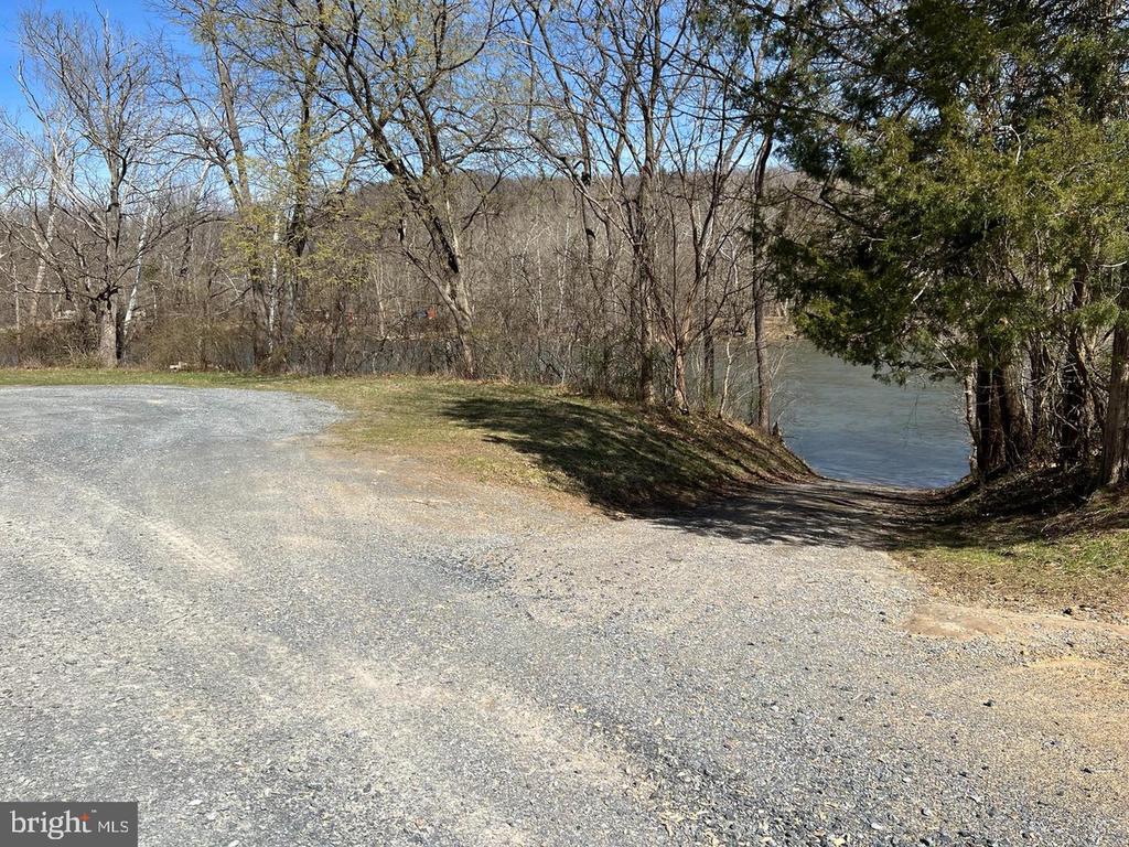 1131 PAGE VALLEY RD, LURAY, Virginia 22835, 3 Bedrooms Bedrooms, ,2 BathroomsBathrooms,Residential,1131 PAGE VALLEY RD,VAPA2006244 MLS # VAPA2006244