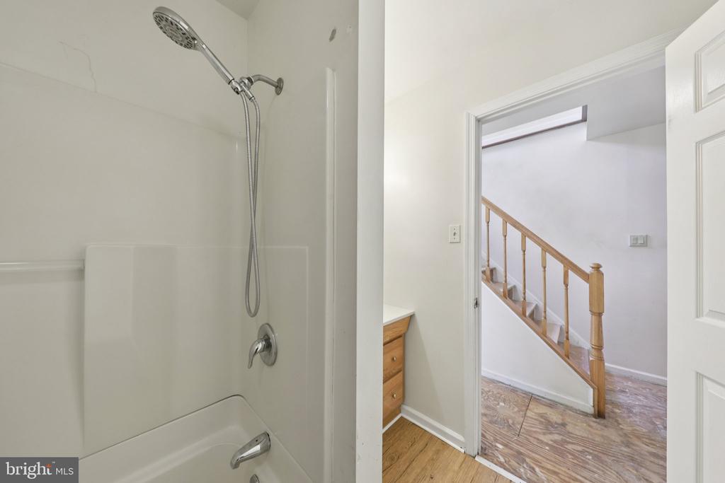 10712 WEAVERSVILLE RD, BEALETON, Virginia, 4 Bedrooms Bedrooms, ,2 BathroomsBathrooms,Residential,10712 WEAVERSVILLE RD,VAFQ2021494 MLS # VAFQ2021494