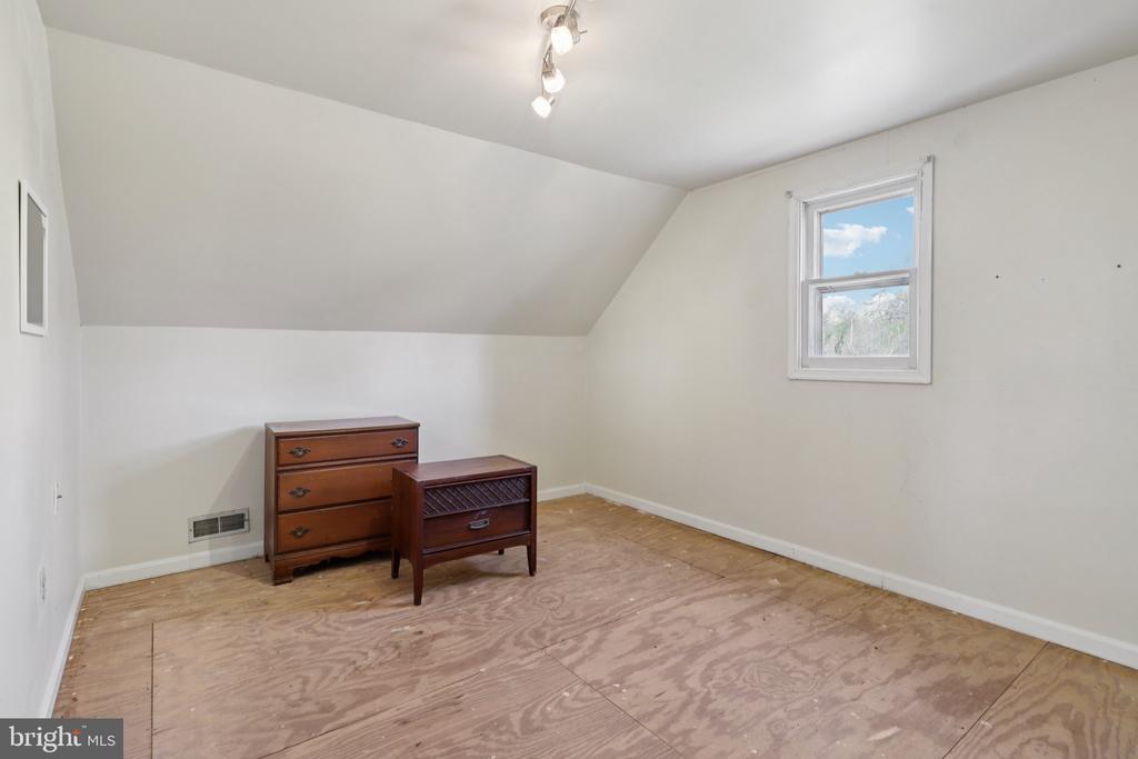 10712 WEAVERSVILLE RD, BEALETON, Virginia, 4 Bedrooms Bedrooms, ,2 BathroomsBathrooms,Residential,10712 WEAVERSVILLE RD,VAFQ2021494 MLS # VAFQ2021494