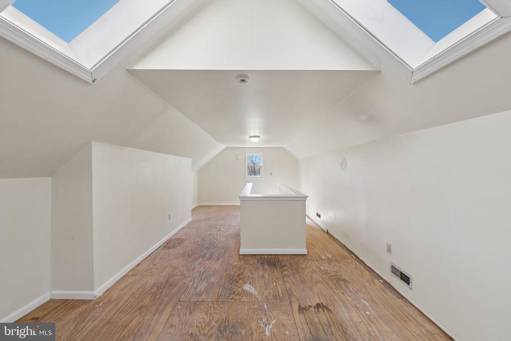 10712 WEAVERSVILLE RD, BEALETON, Virginia, 4 Bedrooms Bedrooms, ,2 BathroomsBathrooms,Residential,10712 WEAVERSVILLE RD,VAFQ2021494 MLS # VAFQ2021494