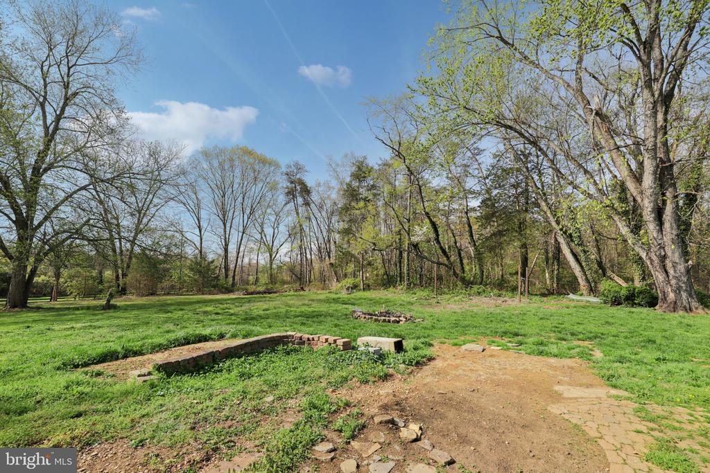 10712 WEAVERSVILLE RD, BEALETON, Virginia, 4 Bedrooms Bedrooms, ,2 BathroomsBathrooms,Residential,10712 WEAVERSVILLE RD,VAFQ2021494 MLS # VAFQ2021494