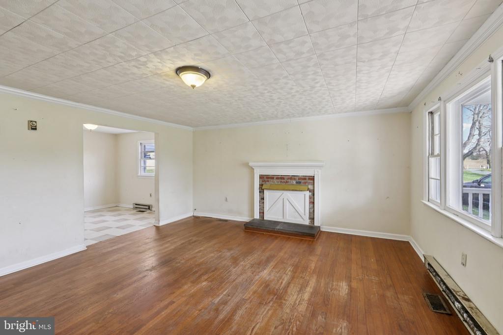 10712 WEAVERSVILLE RD, BEALETON, Virginia, 4 Bedrooms Bedrooms, ,2 BathroomsBathrooms,Residential,10712 WEAVERSVILLE RD,VAFQ2021494 MLS # VAFQ2021494