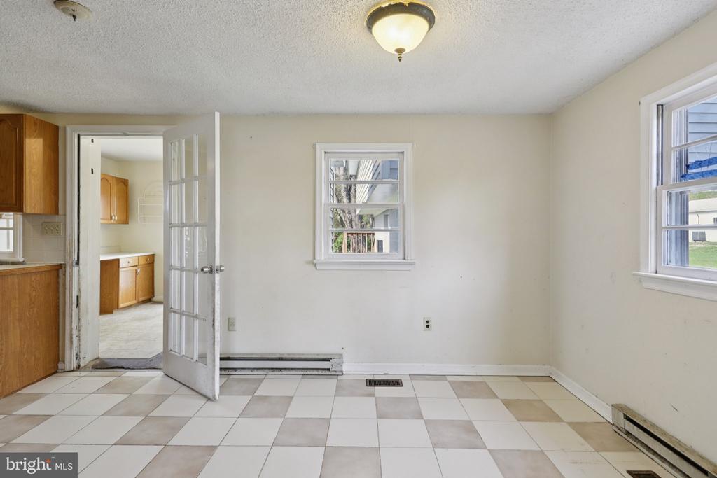 10712 WEAVERSVILLE RD, BEALETON, Virginia, 4 Bedrooms Bedrooms, ,2 BathroomsBathrooms,Residential,10712 WEAVERSVILLE RD,VAFQ2021494 MLS # VAFQ2021494