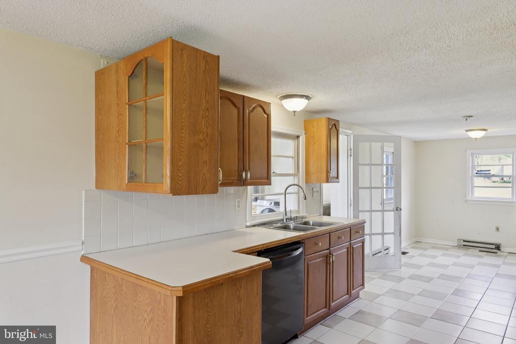 10712 WEAVERSVILLE RD, BEALETON, Virginia, 4 Bedrooms Bedrooms, ,2 BathroomsBathrooms,Residential,10712 WEAVERSVILLE RD,VAFQ2021494 MLS # VAFQ2021494