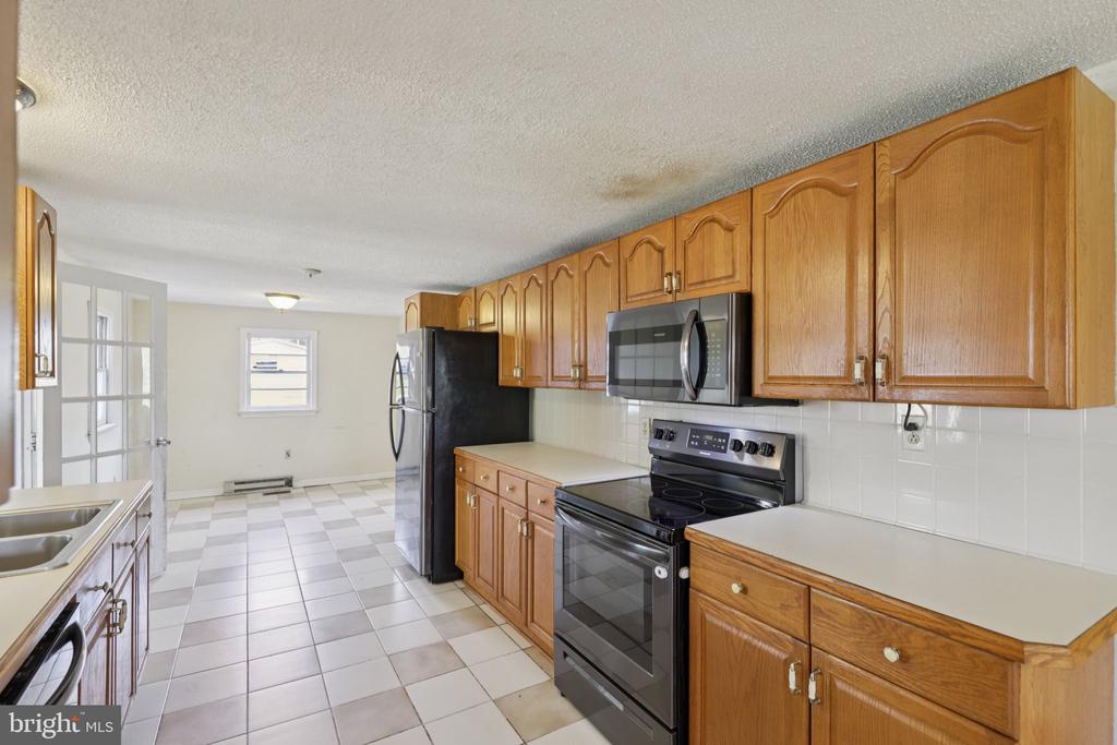 10712 WEAVERSVILLE RD, BEALETON, Virginia, 4 Bedrooms Bedrooms, ,2 BathroomsBathrooms,Residential,10712 WEAVERSVILLE RD,VAFQ2021494 MLS # VAFQ2021494