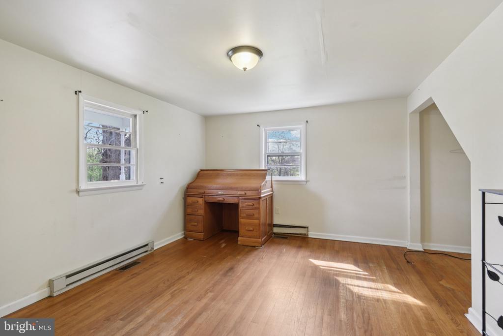 10712 WEAVERSVILLE RD, BEALETON, Virginia, 4 Bedrooms Bedrooms, ,2 BathroomsBathrooms,Residential,10712 WEAVERSVILLE RD,VAFQ2021494 MLS # VAFQ2021494