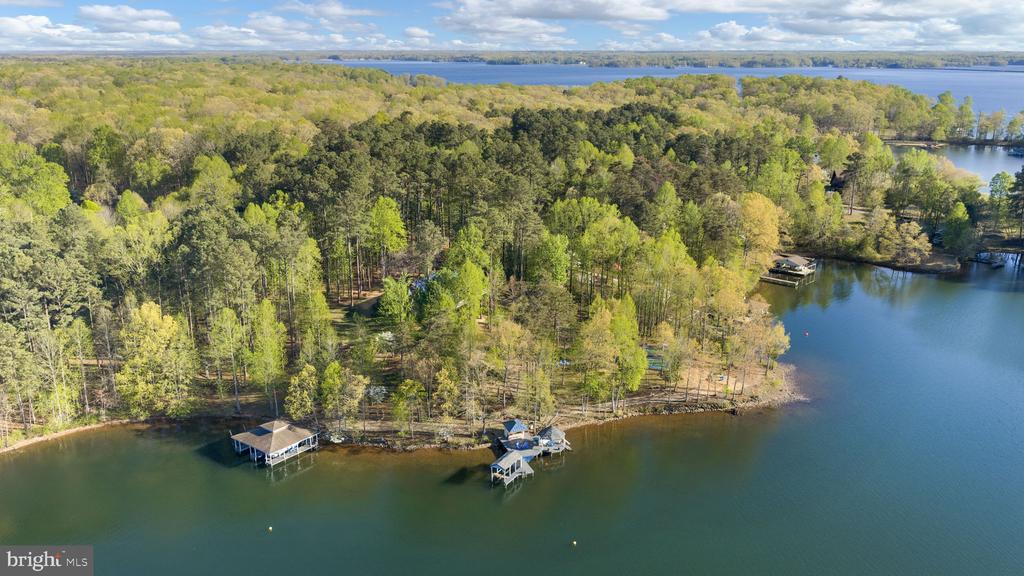 11713 WAYNE LN, BUMPASS, Virginia 23024, 5 Bedrooms Bedrooms, ,5 BathroomsBathrooms,Residential,11713 WAYNE LN,VASP2040838 MLS # VASP2040838