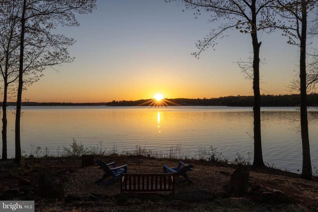 11713 WAYNE LN, BUMPASS, Virginia 23024, 5 Bedrooms Bedrooms, ,5 BathroomsBathrooms,Residential,11713 WAYNE LN,VASP2040838 MLS # VASP2040838