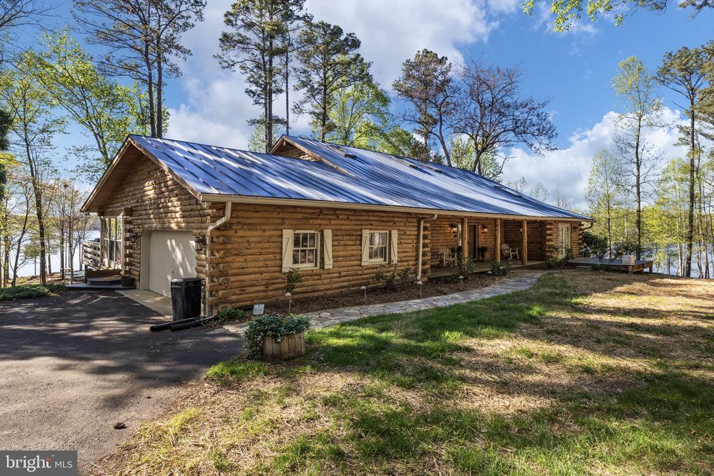 11713 WAYNE LN, BUMPASS, Virginia 23024, 5 Bedrooms Bedrooms, ,5 BathroomsBathrooms,Residential,11713 WAYNE LN,VASP2040838 MLS # VASP2040838